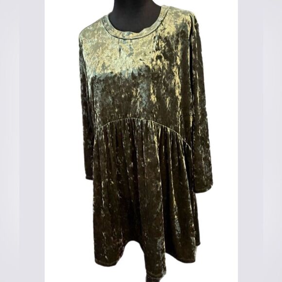 Paisley Grace Velvet green mini dress. Size 1X NWOT - Picture 2 of 7